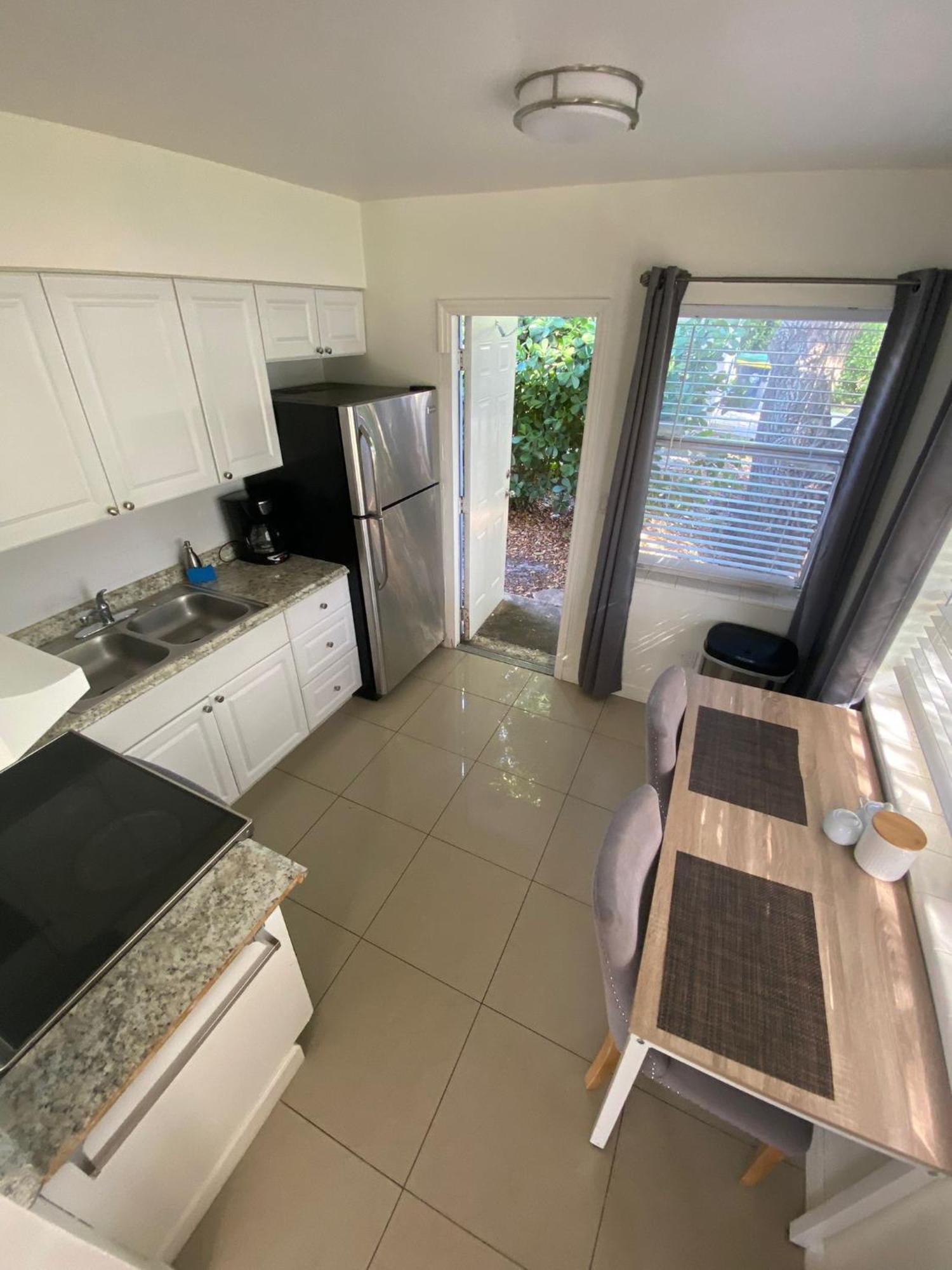 Sophisticated Dania Beach Suites Near The Beach 外观 照片